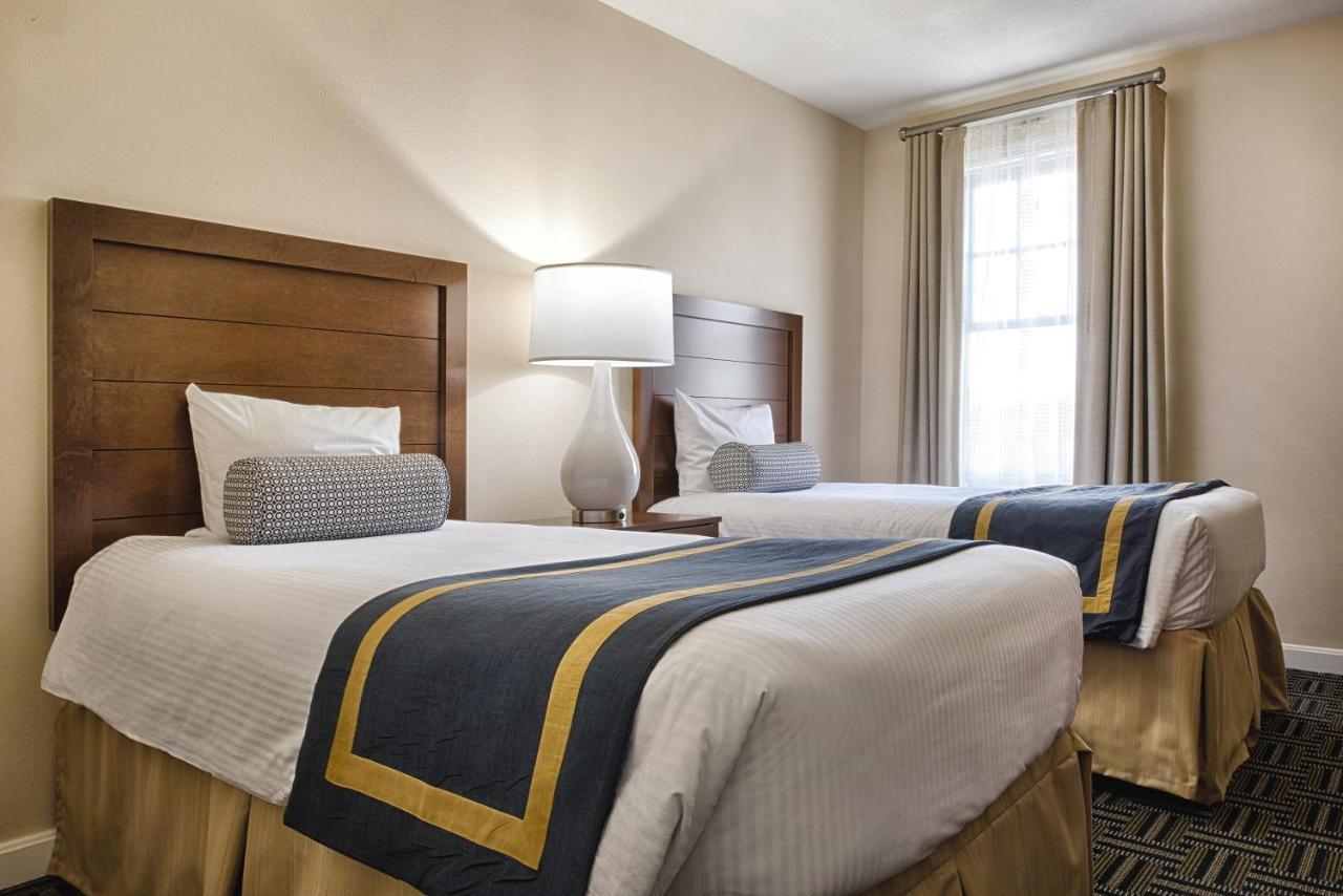 Club Wyndham Long Wharf Hotel Newport Buitenkant foto