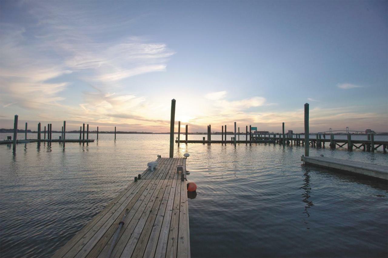 Club Wyndham Long Wharf Hotel Newport Buitenkant foto