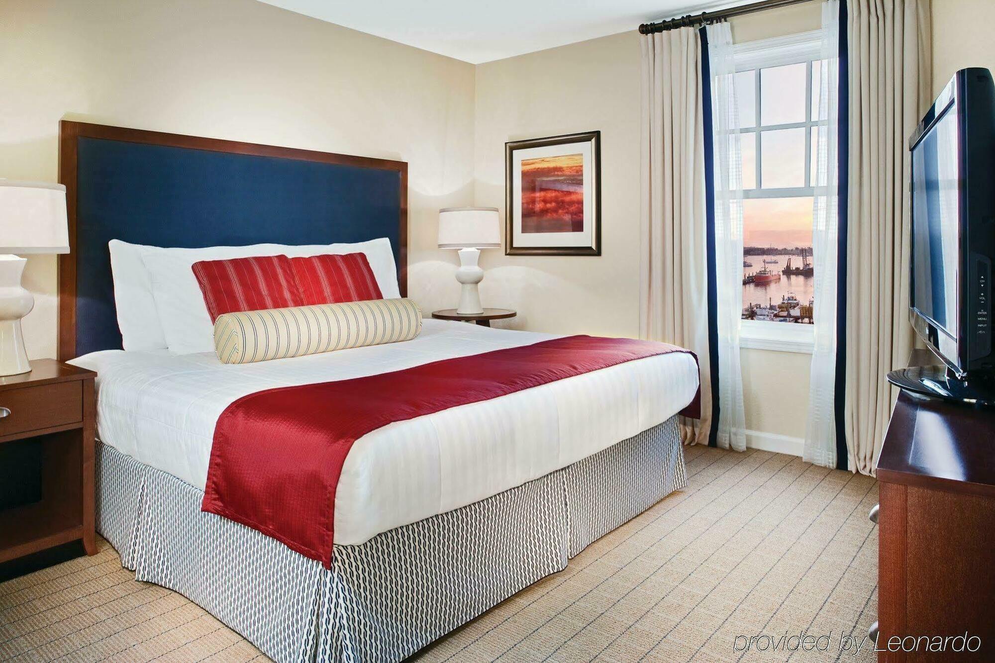 Club Wyndham Long Wharf Hotel Newport Buitenkant foto